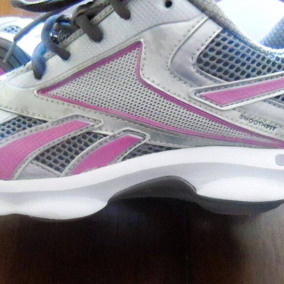 Reebok Runtone Sneakers - size 10 - Picture 11 of 12